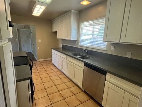 4th image of 1204 Rushden Dr