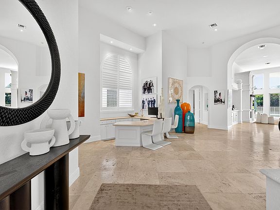 4th image of 3508 NW Clubside Cir