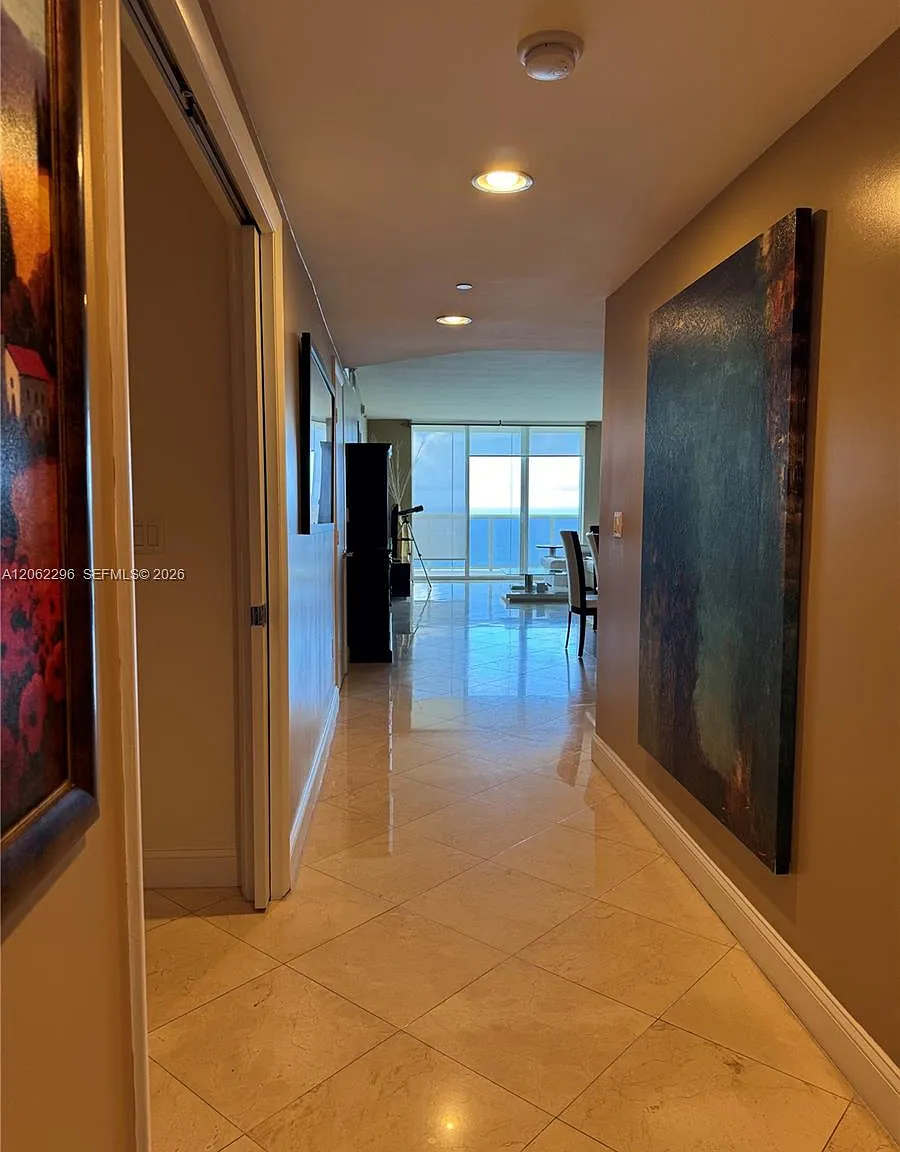 Beach Club Condo — Photo 1