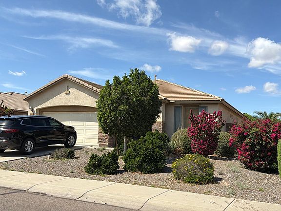 2nd image of 1138 W Stephanie Ln