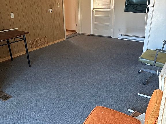 3rd image of 804 Monroe Ave