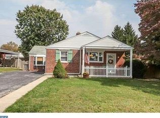 2205 Dickens Ln, Broomall, PA 19008
