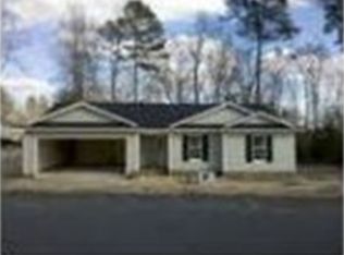 193 Hunters Crk, Raeford, NC 28376