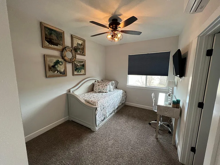 281 Spring St #2 — Photo 15