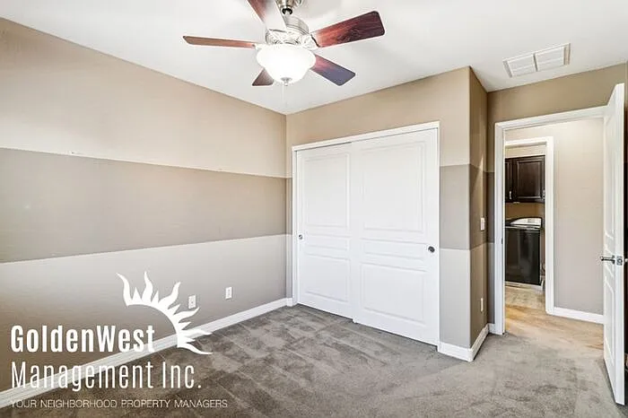 3 bed, 2.5 bath, 1950 sqft, $2,495 — Photo 4