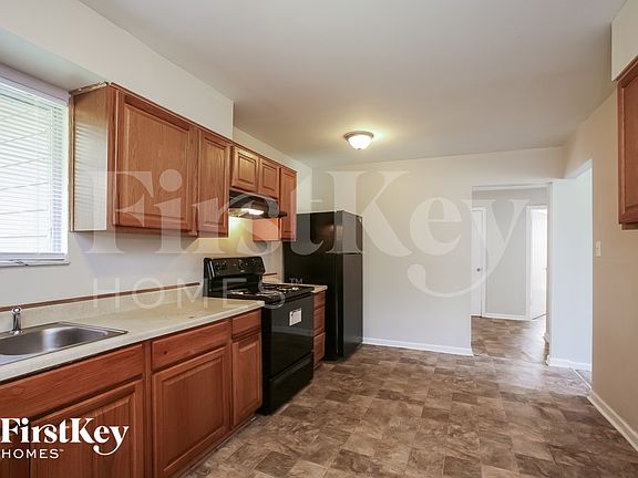 2nd image of 5779 N Alton Ave