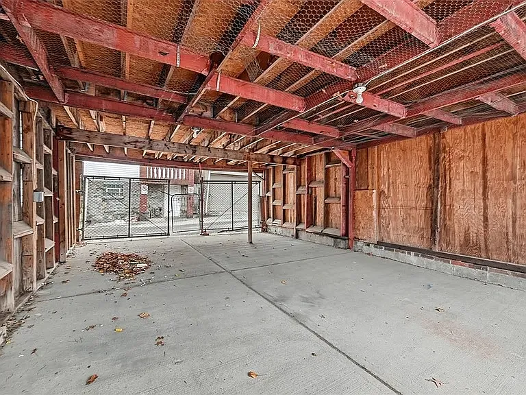 628 Edmond St — Photo 25