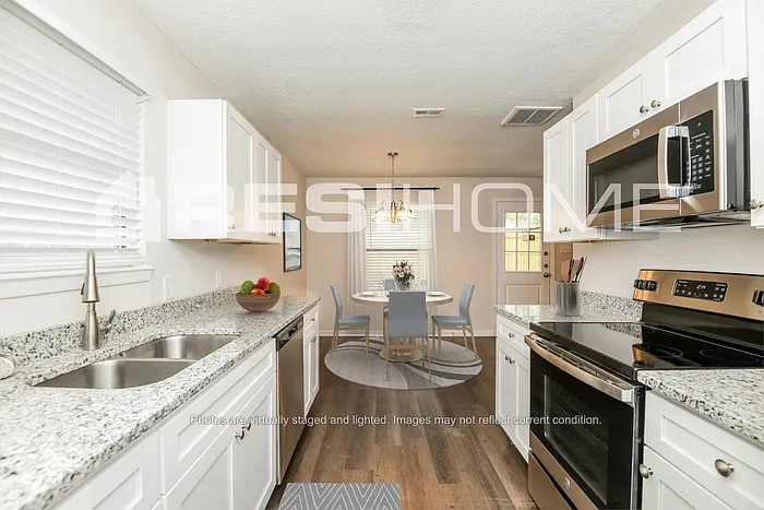 623 Allencrest Dr — Photo 3