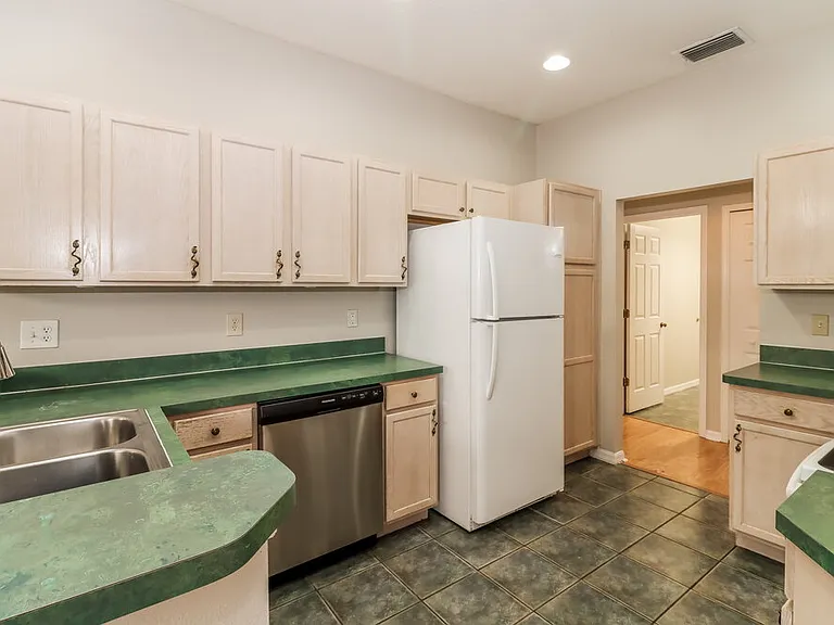 1839 Wood Trail St — Photo 6