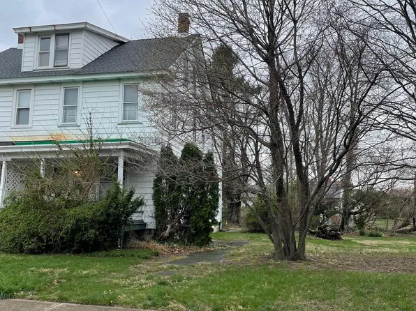 108 Maple Shade Ave, Hamilton, NJ 08690