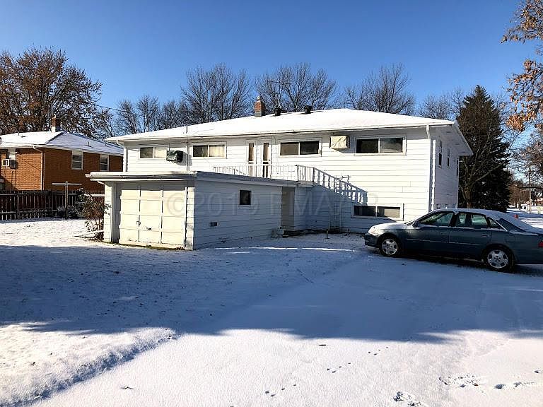 2nd image of 904 18th St S