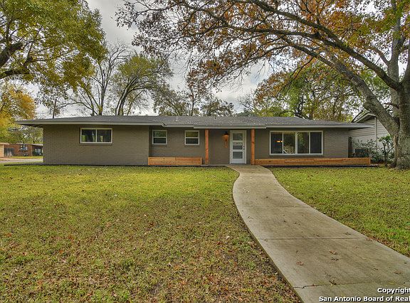2nd image of 630 Robinhood Pl