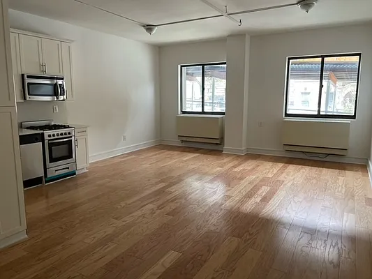 Rented by Hudson Park NY LLC | media 11