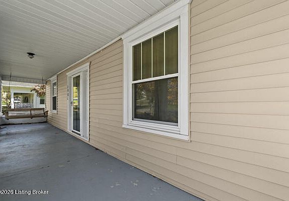 5th image of 298 E Main St