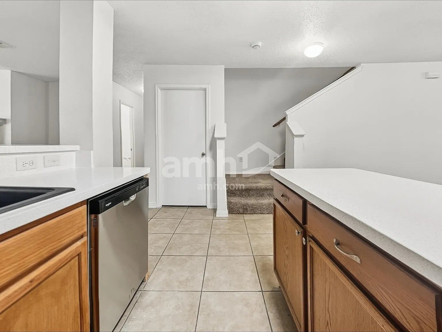 4 bed, 2.5 bath, 2678 sqft, $2,435 — Photo 4
