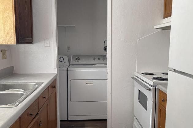 1st image of 146 E Kelso St #D