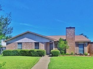 2117 Meadfoot Rd, Carrollton, TX 75007