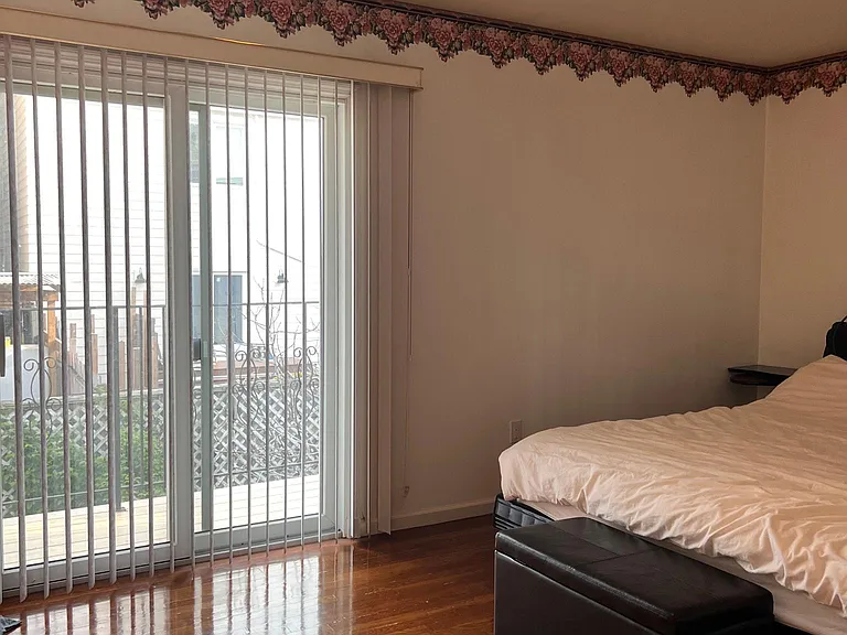 420 William St #1 — Photo 12