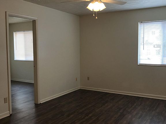 3rd image of 307 E 19th St APT 4