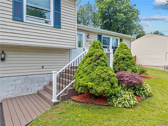 3rd image of 4346 Old Meadow Rd
