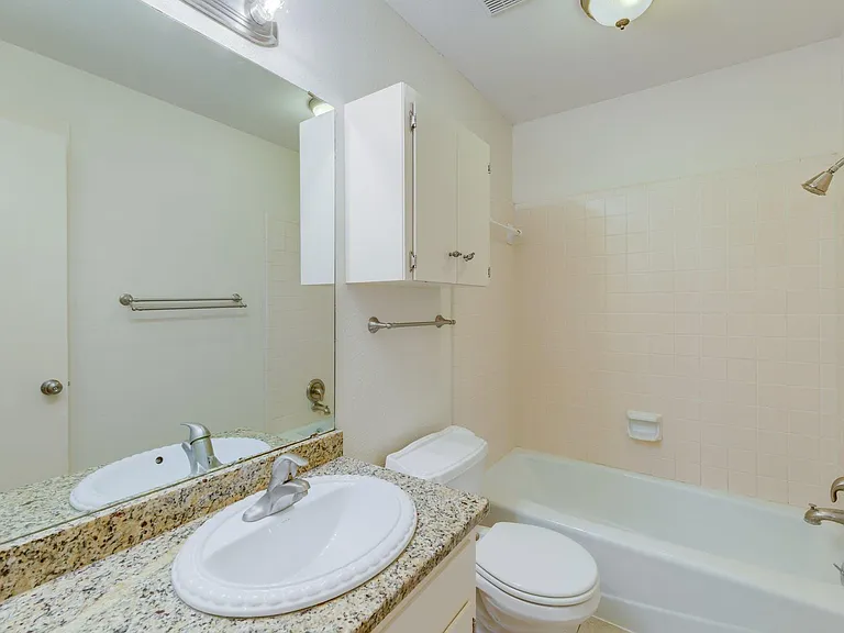 1802 Rawhide Dr #B — Photo 10
