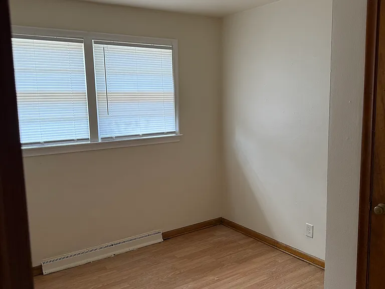 5611 W Burleigh St #5611 — Photo 6