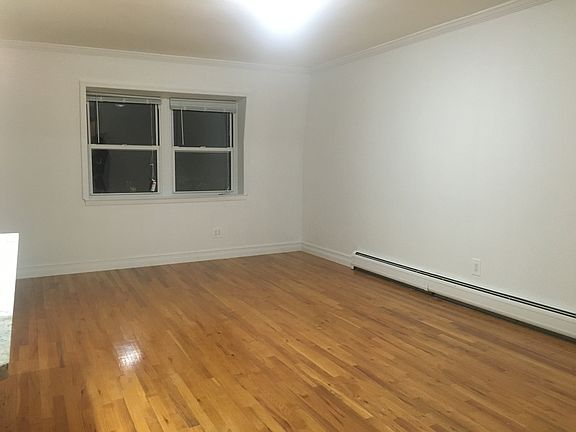 5th image of 2315 Parsons Blvd #2
