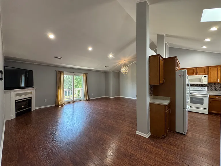 21083 Cooper Dr #26 — Photo 5