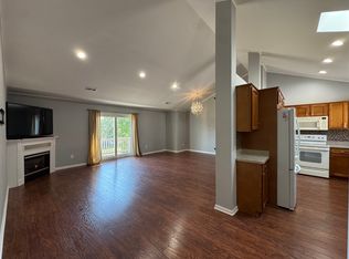 21083 Cooper Dr, Macomb, MI 48044