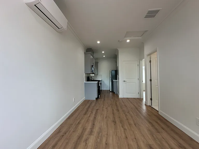 1076 W Knickerbocker Dr — Photo 6
