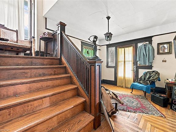 4th image of 116 Caithness St E