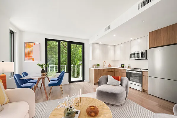 Rented by Bohemia Realty Group | media 17