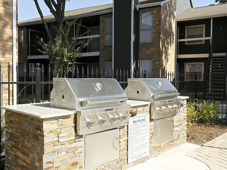 Bridges of Cypress Creek Apartment Homes — Photo 23