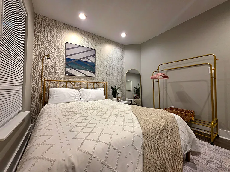 Comfortable memory foam Queen bed