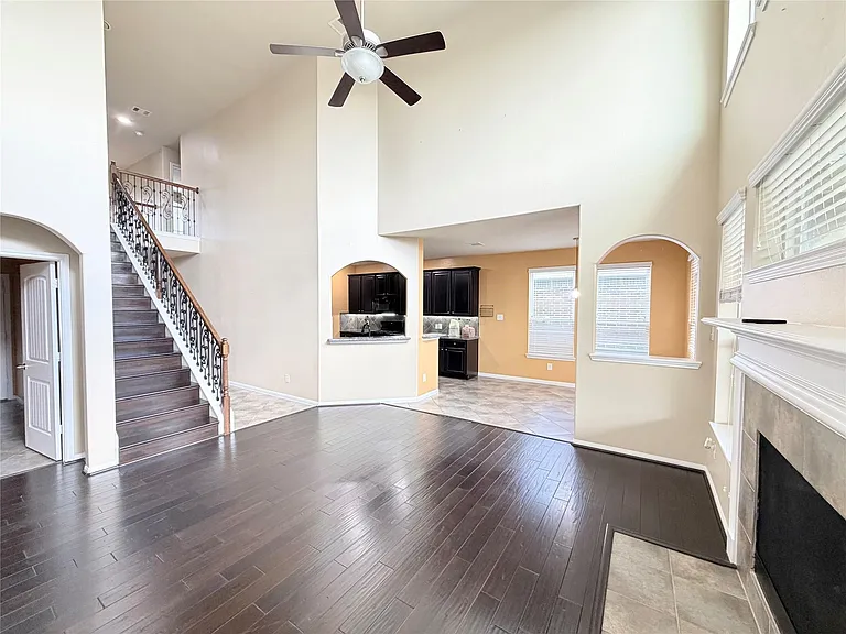 1242 S Maple Dr — Photo 8
