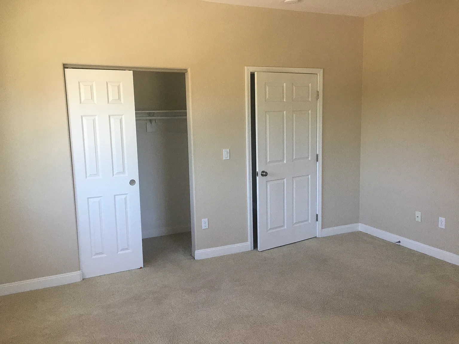 2 bed, 2.5 bath, 1932 sqft, $3,500 — Photo 4