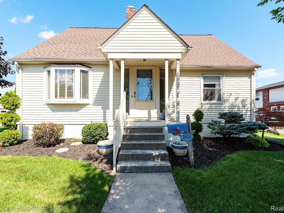 1st image of 28574 Pardo St
