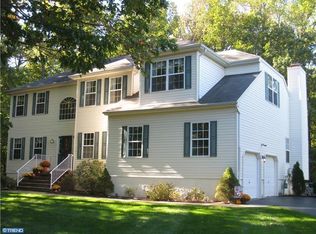 8 Sven Dr, Robbinsville, NJ 08691