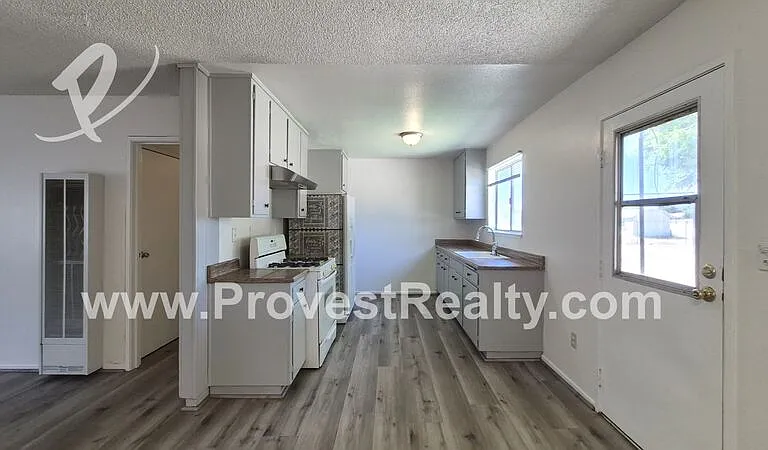 15244 Mission St — Photo 6