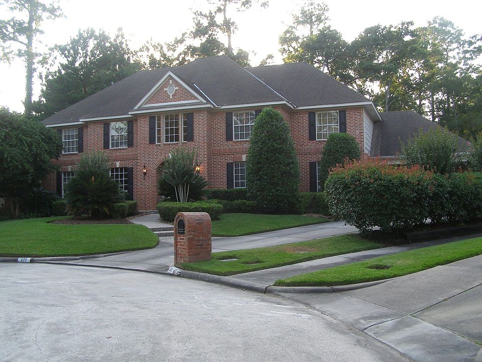 Beautiful home with curbside appeal. Location is a plus!