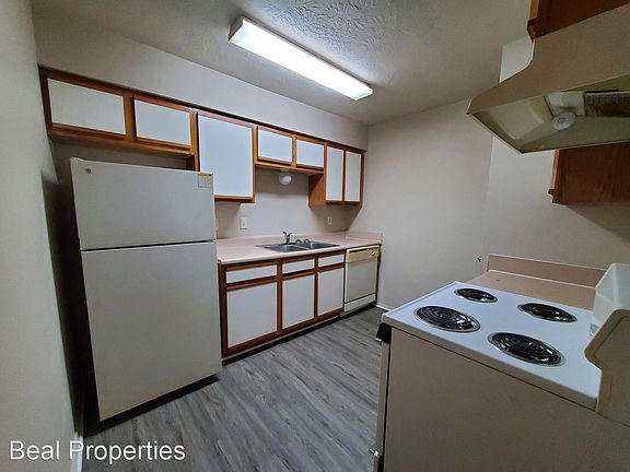 3rd image of 2526 Dartmouth St #207