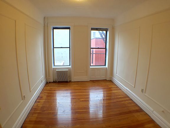 2nd image of 2606 18th St #12