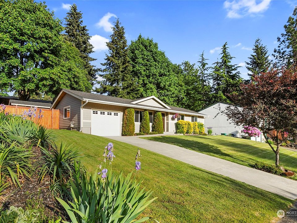 1st image of 10102 162nd Avenue NE