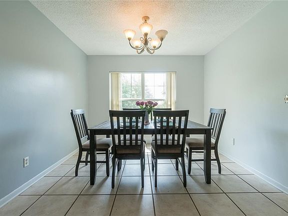 2nd image of 8251 Malvern Cir