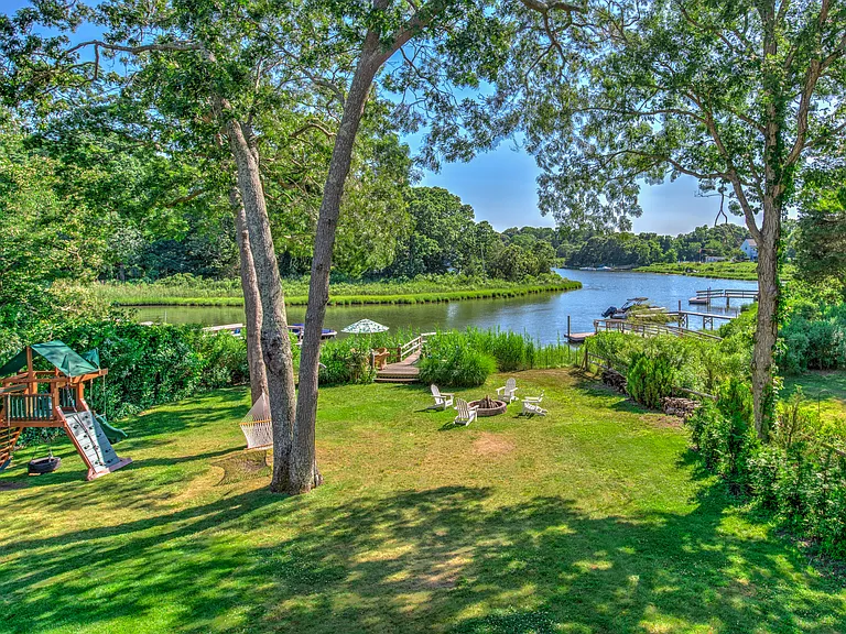 29 Waters Edge Rd — Photo 1