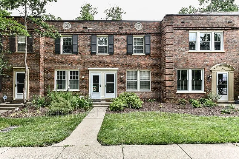 1 bed, 1.0 bath, 800 sqft, $2,200 — Photo 3