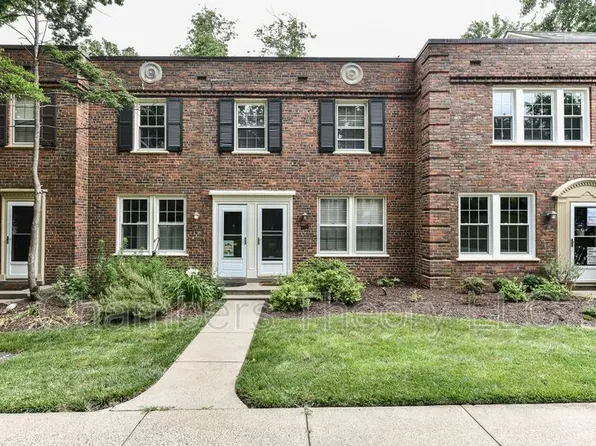 1400 S Barton St APT 432, Arlington, VA 22204