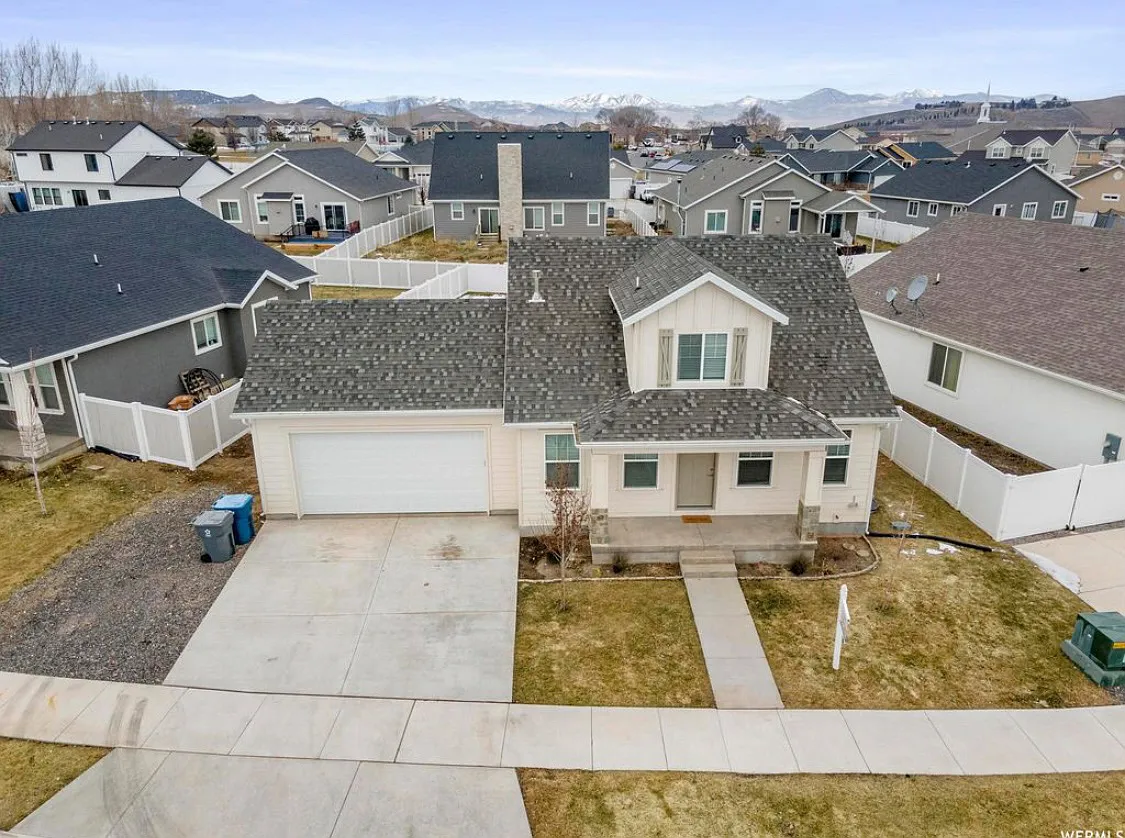 Building Photo - 849 N 210 W
