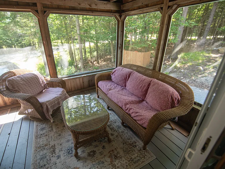 108 Ashuelot Dr — Photo 10
