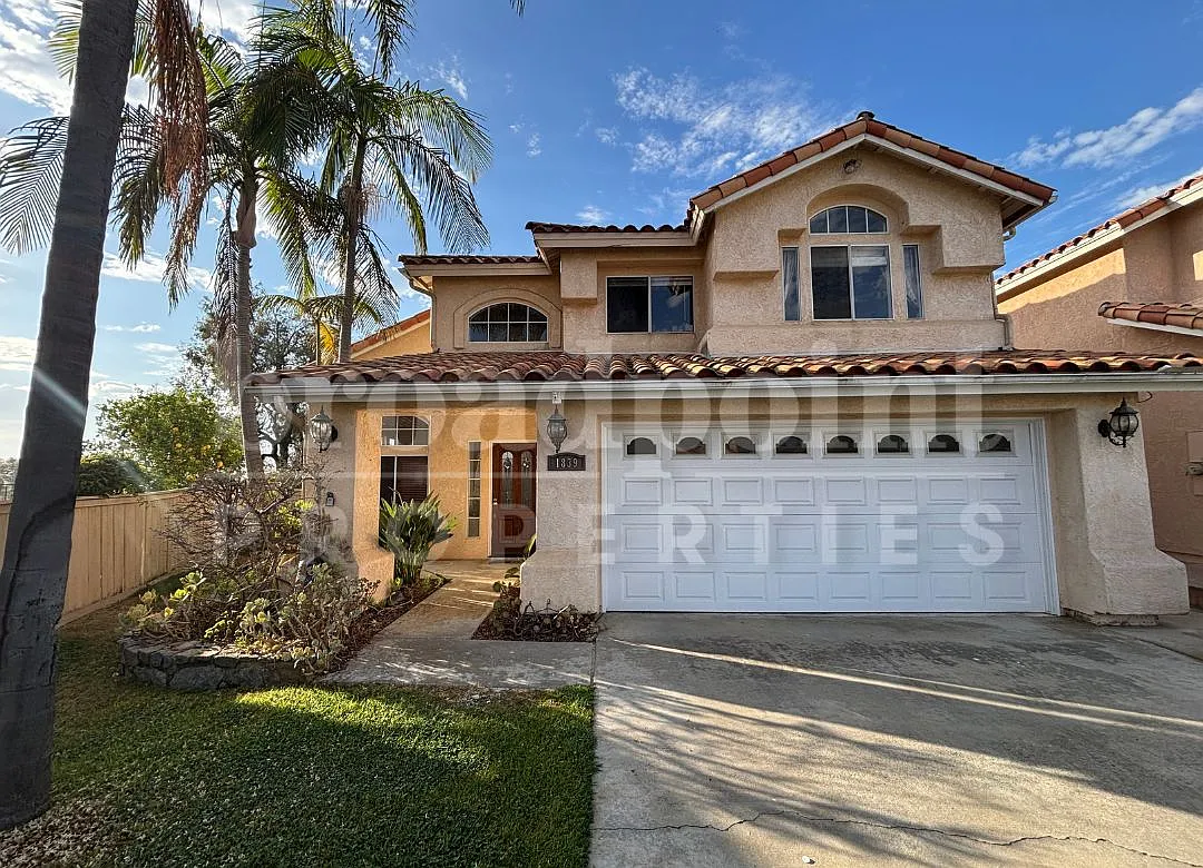 4 bed, 2.5 bath, 2272 sqft, $4,495 — Photo 1